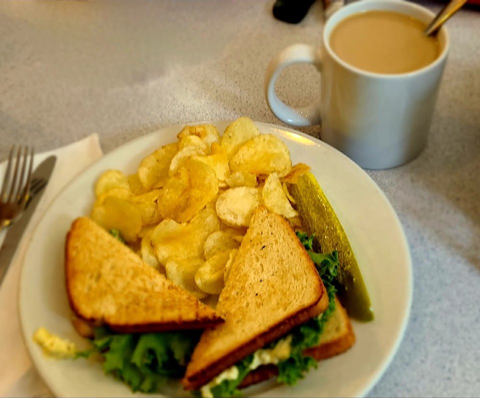 Egg Salad Sandwich with Lettuce